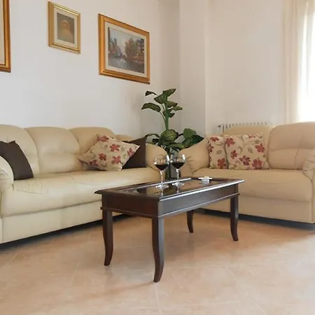 Дом отдыха Querceto With Private Pool *